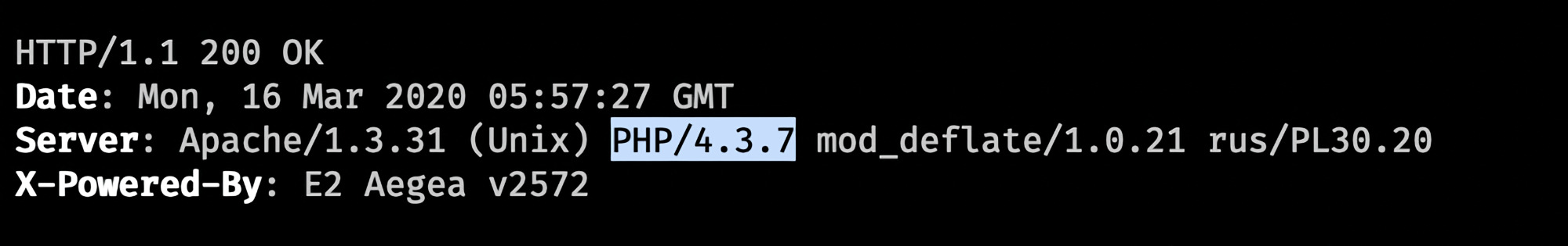 HTTP-заголовок с версией PHP 4.3.7, выделенной синим, и информацией о сервере Apache/1.3.31, дате 16 марта 2020 года и модулях mod_deflate и rus/PL30.20.